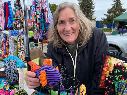 Kalispell Farmers Market - Vendors Food Fun Art Produce - Kalispell MT